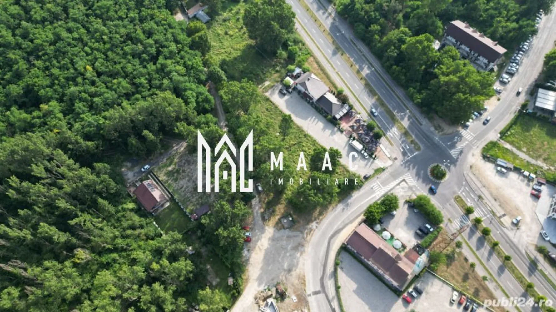 Casa Bulevard Dem Radulescu | 150 mpu | 500 m teren | - MAAC Imobiliare vă propune spre vânzare o proprietate exclusivistă, situată în partea a doua a Bulevardului Dem Rădulescu, într-o zonă premium dedicată celor care își doresc liniște, intimitate și confort modern. Construită în anul 2021, această locuință impresionează prin designul elegant, compartimentarea inteligentă și dotările premium, fiind ideală atât pentru locuit, cât și pentru dezvoltarea unei afaceri în domeniul turismului.
Proprietatea este construită pe regim P+M și dispune de o suprafață utilă de 150 mp, amplasată pe un teren frumos amenajat de 500 mp, completat de alei și spații dedicate parcării.
Caracteristici:
Casă exclusivistă P+M
Suprafață utilă: 150 mp
Teren: 500 mp
Drum de acces suplimentar: 80 mp
An construcție: 2021
Amprentă la sol: 80 mp
4 camere
4 băi
Ideală pentru locuit sau activitate turistică
Zonă liniștită și retrasă
Compartimentare – Parter:
Hol intrare – 11,4 mp
Baie – 5,7 mp
Bucătărie – 16,2 mp
Living generos – 23,1 mp
Cameră tehnică – 8,6 mp
Casa scării – 4,2 mp
Compartimentare – Etaj:
Hol – 5,8 mp
Dormitor 1 – 15,7 mp
Baie proprie – 3,6 mp
Balcon – 5,5 mp
Dormitor 2 – 15,5 mp
Baie proprie – 4,8 mp
Balcon – 5,5 mp
Dormitor 3 – 10,2 mp
Baie proprie – 6,2 mp
Casa scării – 6,4 mp
Dotări și finisaje:
Mobilier realizat pe comandă
Electrocasnice incorporabile:
Cuptor electric
Cuptor cu microunde
Mașină de spălat vase
Plită cu inducție
Combină frigorifică
Centrală proprie racordată la CET
Aer condiționat smart Wi-Fi
Sistem de supraveghere video cu acces Wi-Fi
6 panouri solare – 3 kW
Ușă de intrare schimbată recent
Cablu TV și internet prin fibră optică
Detalii constructive:
Construcție realizată din cărămidă Porotherm
Izolație exterioară cu vată bazaltică de 10 cm
Izolație pod/acoperiș cu vată bazaltică
Structură solidă și eficientă energetic
Exterior:
Teren amenajat cu gazon
Alee pentru acces auto
Capacitate parcare pentru 3 mașini
Curte bine organizată și intimă
Utilități:
Apă curentă
Fosă septică
Canalizare trasă la poartă
Gaz
Curent electric
Internet fibră optică
Avantaje:
Poziționare premium în zona Dem Rădulescu
Intimitate și liniște
Locuință modernă și eficientă energetic
Ideală pentru familie
Posibilitate dezvoltare pensiune sau business turistic
Construită inițial în regim de pensiune
Nu necesită autorizații suplimentare pentru reactivarea activității turistice
Zonă cu potențial excelent pentru investiție
Această proprietate oferă combinația perfectă între confort premium, funcționalitate și potențial investițional, într-una dintre cele mai apreciate zone rezidențiale din Râmnicu Vâlcea.

Pentru mai multe informații și programarea unei vizionări, echipa MAAC Imobiliare vă stă la dispoziție.ID 3118811