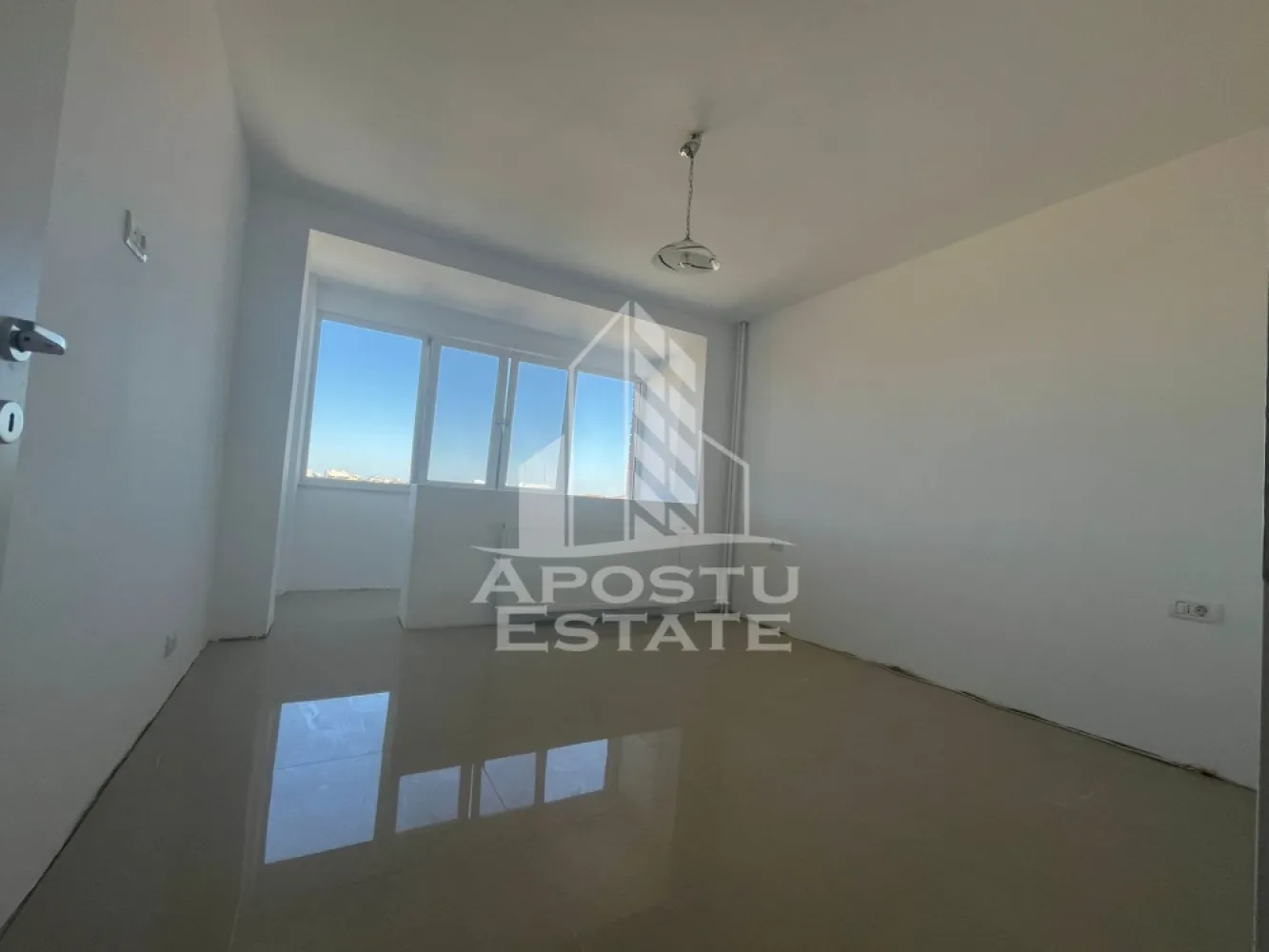 Apartament cu 2 camere, decomandat, renovat, zona Dambovita