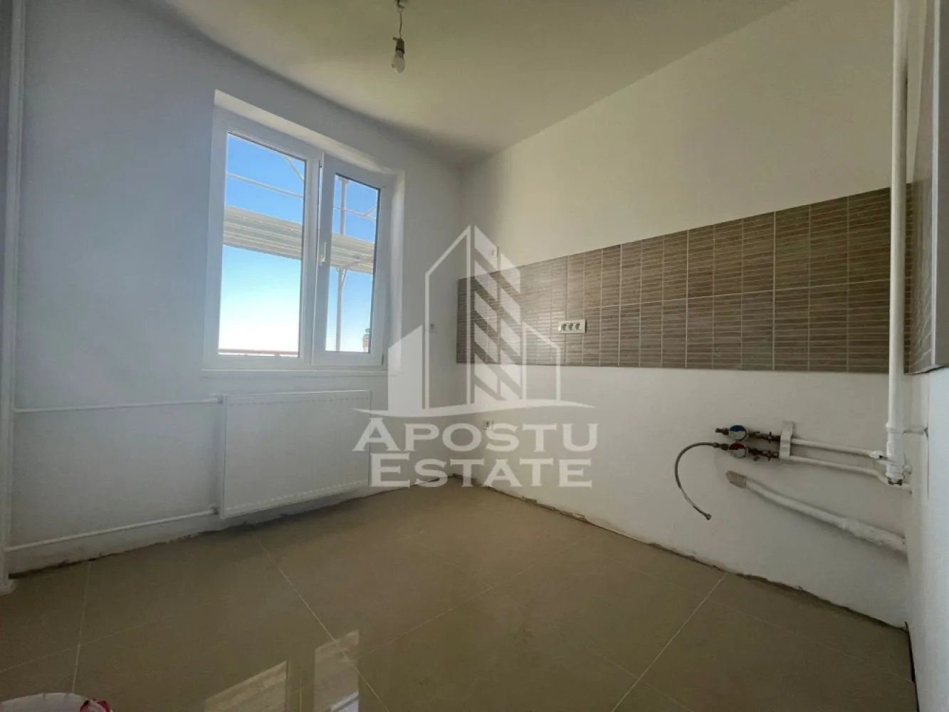 Apartament cu 2 camere, decomandat, renovat, zona Dambovita