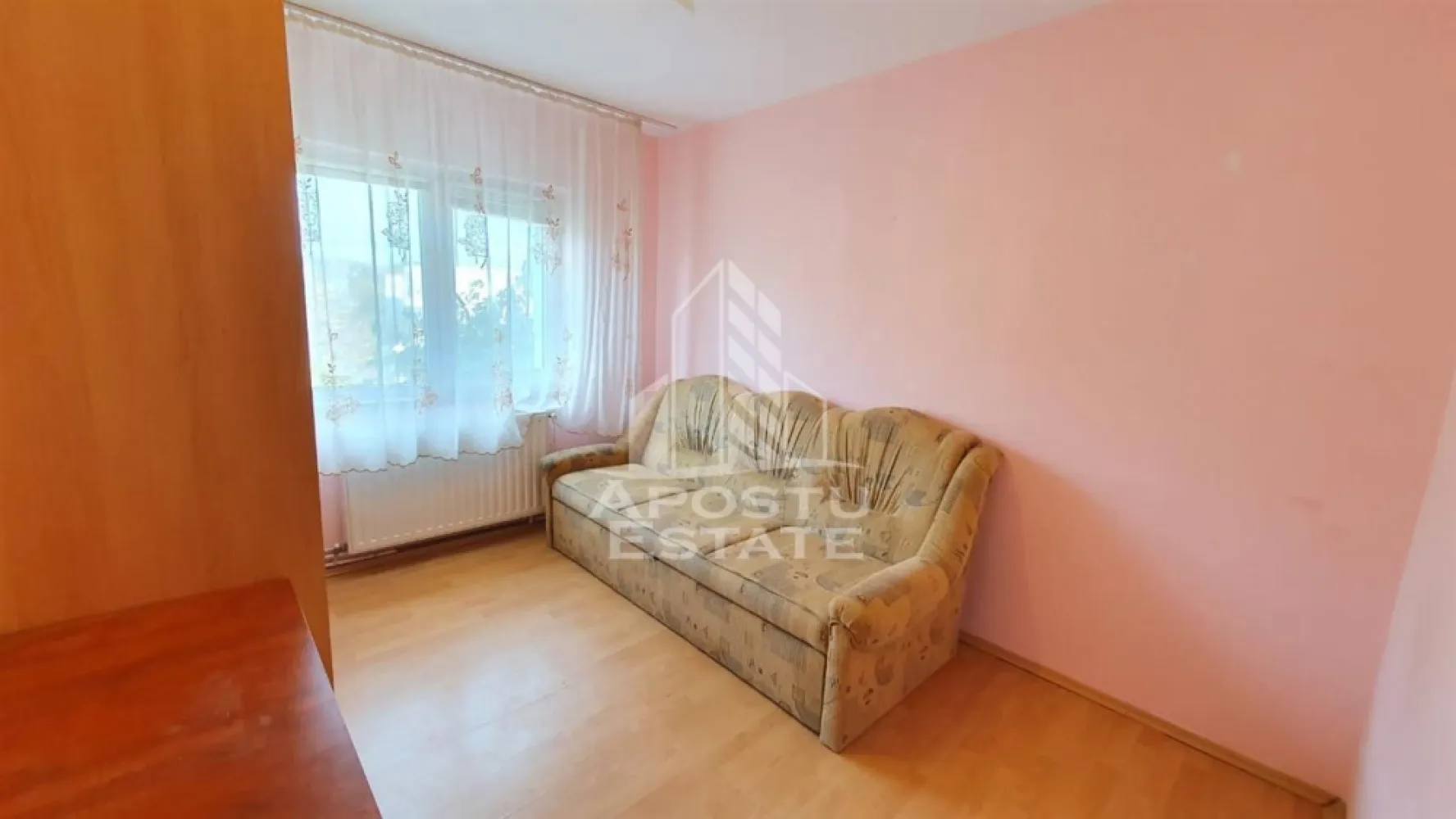 Apartament cu 3 camere, decomandat, etaj intermediar, Freidorf