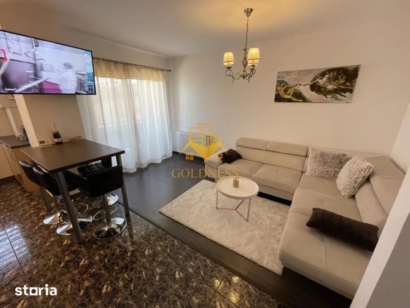 2 camere open space, parcare, Avram Iancu, zona VIVO - GOLDNESS Imobiliare vă propune spre închiriere un apartament cu 2 camere open space, complet mobilat și utilat, la etajul 3 într-un imobil de 7 etaje, in zona Avram Iancu/ Vivo .
Dispune de loc de parcare!
Se află în apropierea stațiilor de transport în comun, magazine, restaurante, spații verzi, farmacii, etc. 

Apartamentul este compartimentat astfel:
 - dormitor cu pat matrimonial, dressing, noptiere.
 - living cu bucatarie open space complet utilată și mobilată, canapea extensibilă, loc de servit masa.
 - hol la intrare cu pantofar.
 - baie cu cabina de dus, calorifer port prosop și dulap pentru depozitare.
 - balcon de 7 mp.

Imobilul este dotat cu toate cele necesare- centrală proprie, frigider, aragaz, hotă, mașină de spălat haine si vase, televizor, etc. 

Dacă sunteți interesați de acest apartament și doriți să îl vizionați, dar și pentru alte oferte nu ezitați să ne contactați telefonic sau prin e-mail. Vă stăm la dispoziție!
Pentru intermediere se percepe un comision de 50% din prețul chiriei!