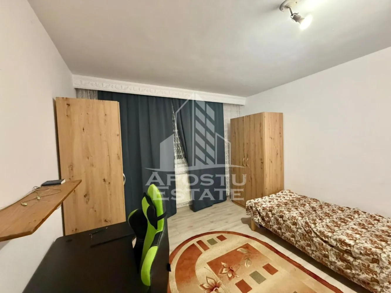 Garsoniera, 25 mp, parter, Zona Complexul Studentesc