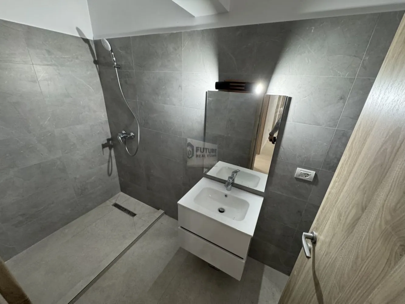 vanzare Apartament UltraLux cu Piscină | Construcție Nouă | Metrou