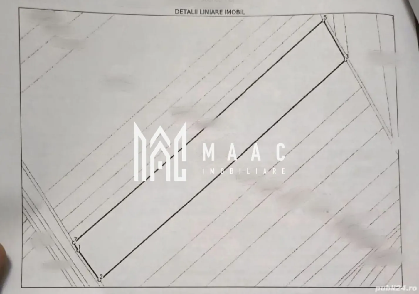 Teren | 25000 MP | Oportunitate investiție | Extravilan | Șura Mică - MAAC Imobiliare vă propune spre vânzare un teren extravilan cu o suprafață de 25.000 MP, situat în Șura Mică, în zona Parcului Industrial. Proprietatea are un potențial ridicat pentru activități economice, fiind amplasată într-o zonă în plină dezvoltare de logistică și transport. Terenul are un front stradal de 57 de metri liniari, ceea ce asigură vizibilitate și un acces simplu pentru camioane și utilaje. Accesul auto este asigurat prin străzi asfaltate și drumuri pietruite existente în zonă, infrastructura fiind deja pregătită pentru nevoile specifice de depozitare. Detalii Tehnice: -Suprafață: 25.000 mp -Tip teren: Arabil, extravilan. -Regim înălțime: Permite construcții cu demisol. Utilități și Avantaje: -Curent: Rețeaua electrică este disponibilă în apropiere (utilități în zonă). Suprafața permite construcția de hale, platforme de parcare sau proiecte agro-industriale. Este ideal pentru investitorii care au nevoie de o suprafață unitară mare. Pentru vizionări sau mai multe detalii contactați-ne și specificați ID:CP2881538 }}