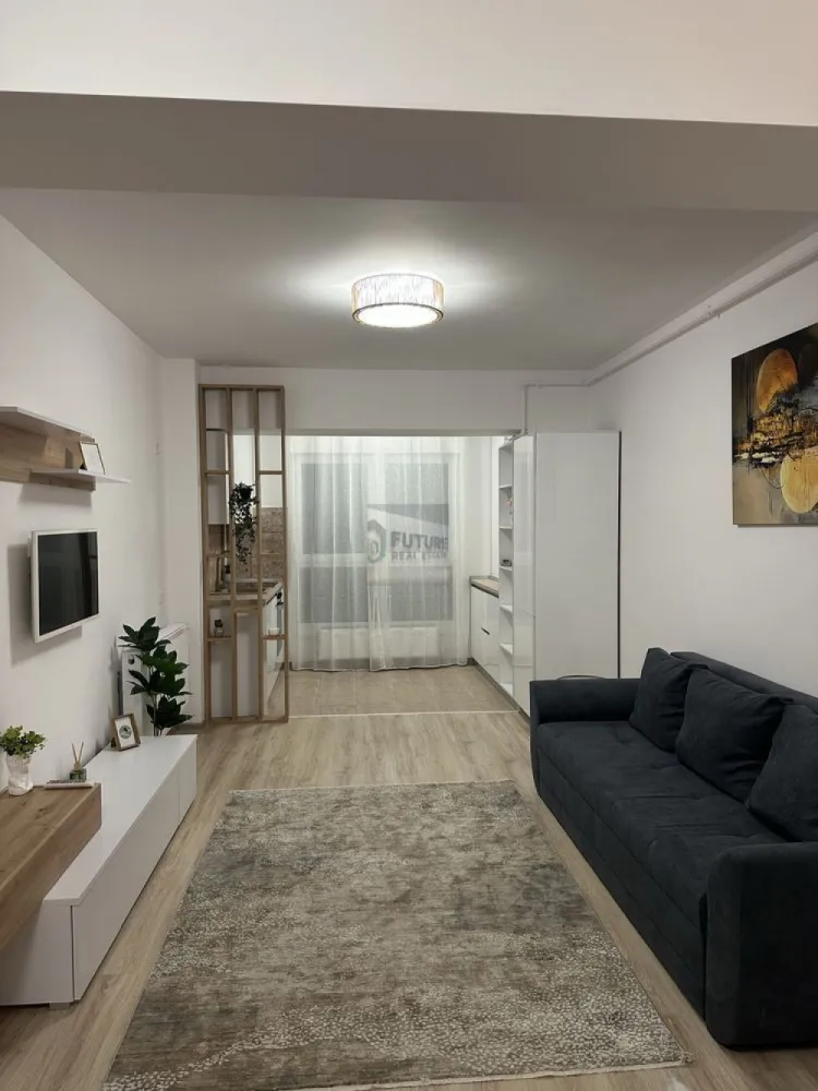 PRIMA ÎNCHIRIERE – Bloc 2025 – 2 Camere Brown Residence - Ești în căutarea unui apartament unde ești primul locatar? De ce să alegi acest apartament? ✅ Totul Nou: Bloc finalizat în 2025, mobilier și electrocasnice noi. ✅ Confort: Centrală proprie (costuri mici de întreținere) + AC. ✅ Conectivitate: Metrou Apărătorii Patriei aproape + STB 241 la poartă. ✅ Shopping Hub: Toate marile magazine (Lidl, Kaufland, Grand Arena, Selgros etc.) la 2-5 minute distanță. ✅ Natură: Aproape de Parcul Tudor Arghezi. Apartamentul este configurat ideal pentru un cuplu sau o persoană singură care apreciază calitatea și stilul modern. 📞 Contactează-mă pentru o vizionare ! }}