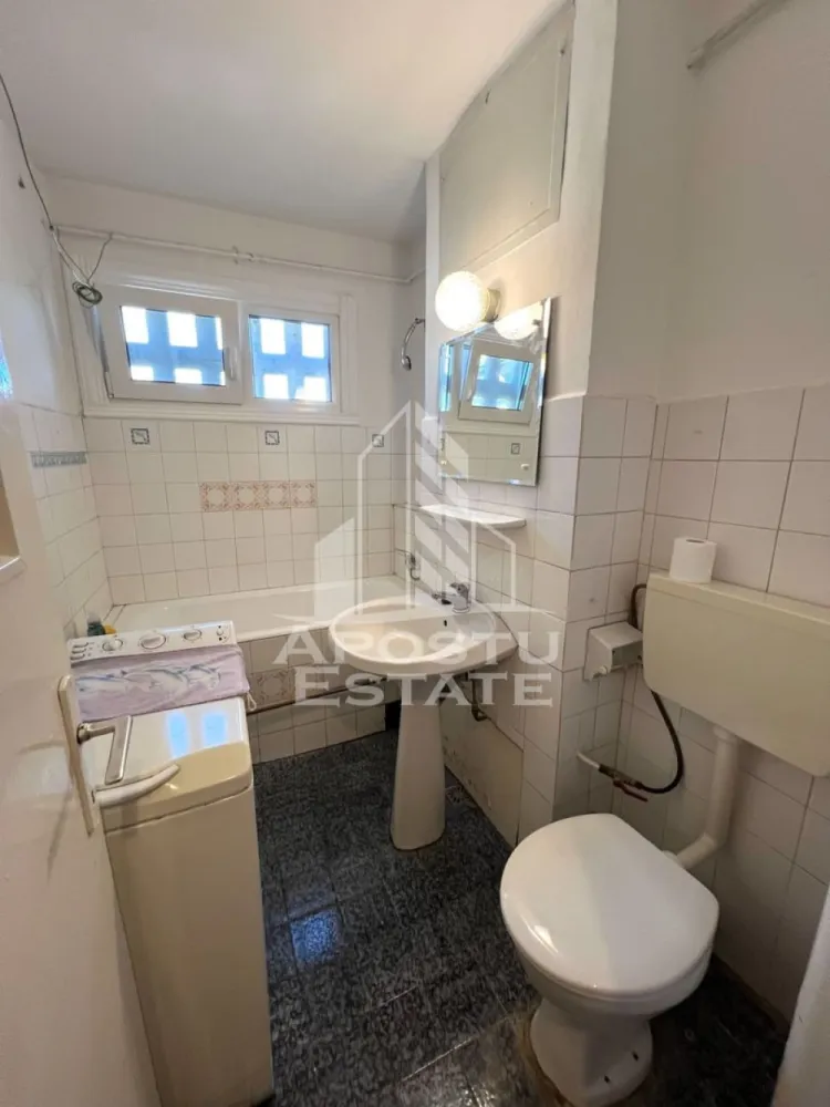 Apartament cu 2 camere de inchiriat, centrala proprie, zona Medicina