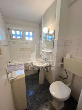 Apartament cu 2 camere de inchiriat, centrala proprie, zona Medicina