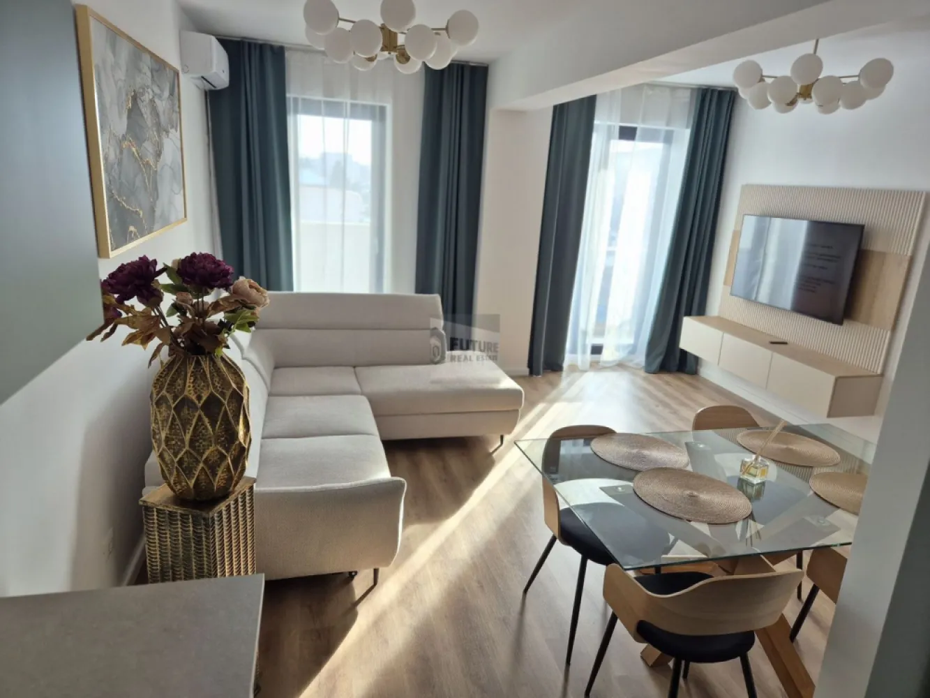 Primul Chiriaș! Apartament Smart & Stylish la 5 minute de Metrou - Cauți un apartament în care să fii primul care se bucură de tot ce este nou? Avem exact ce îți trebuie pe Str. Sergent Florescu Nicolae (Zona Apărătorii Patriei). De ce te vei îndrăgosti de acest apartament: ✅ Ești Primul: Totul este proaspăt, curat și nefolosit. ✅ Adio Picioare Reci: Beneficiezi de încălzire prin pardoseală (pompă de căldură) – cel mai înalt nivel de confort. ✅ Fără Grija Parcării: Ai locul tău de parcare ACOPERIT inclus. ✅ Complet Utilat: Ai AC în fiecare cameră și mașină de spălat vase (life changer!). ✅ Ultra-accesibil: 5 minute de mers pe jos până la metrou. Disponibilitate: Imediată Contactează-mă pentru o vizionare! }}