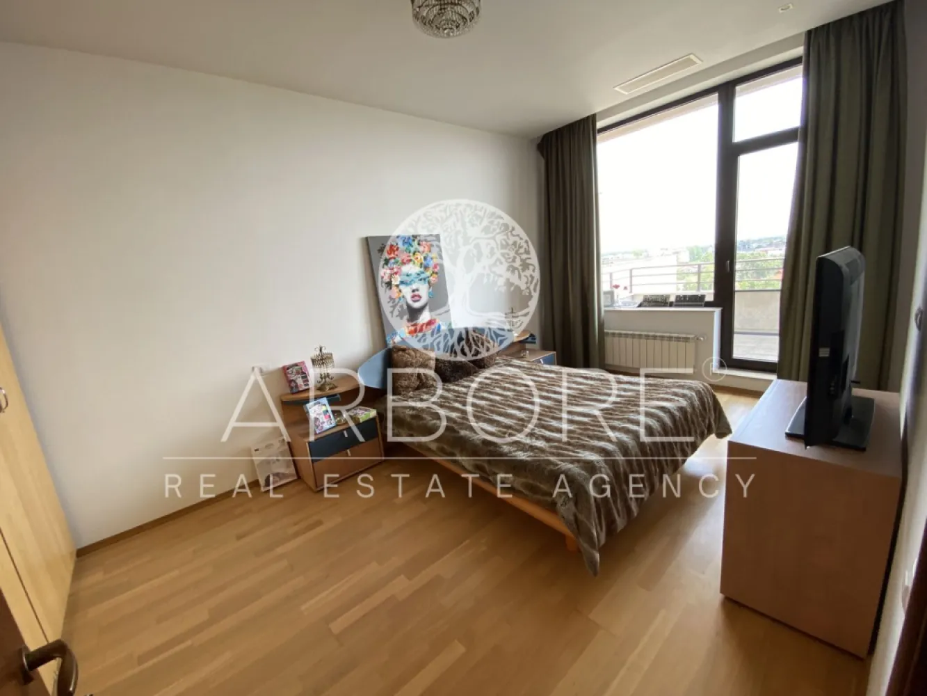 Penthouse 5 camere 250 mp lângă Ambasada SUA , zona Băneasa București