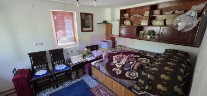 Casa de vanzare cu 5 camere în Mislea