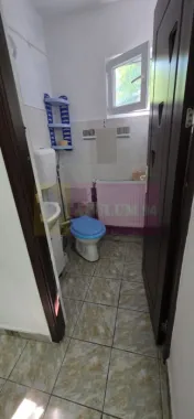 Casa de vanzare cu 5 camere în Mislea