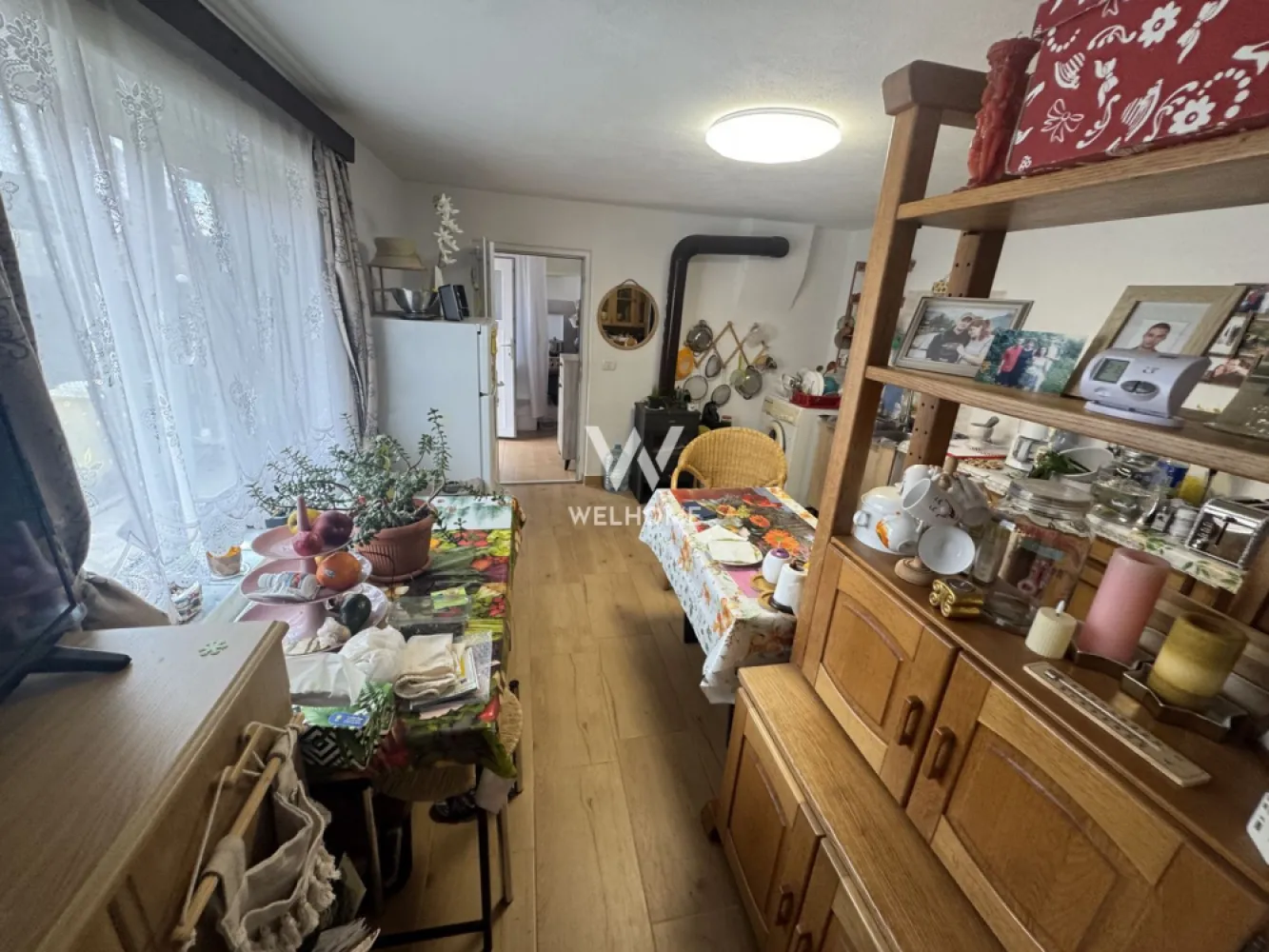 Casa individuala in Arpasu de Sus, teren mare, partial renovata