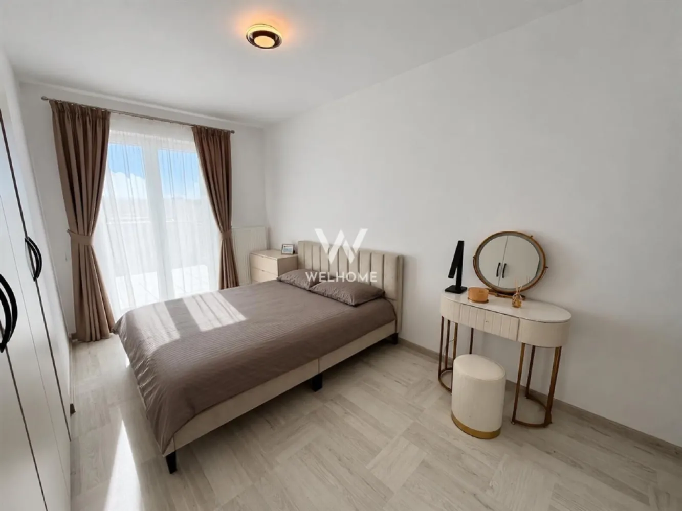 Penthouse modern cu 2 terase spectaculoase și parcare inclusă
