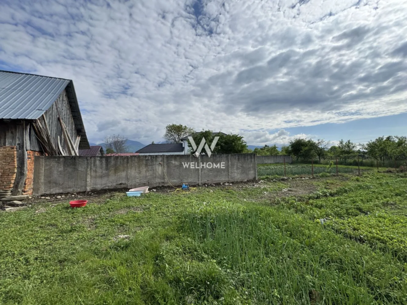 Casa individuala in Arpasu de Sus, teren mare, partial renovata