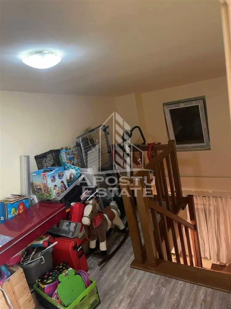 Penthouse cu 4 camere pe 2 nivele In Giroc langa scoala.
