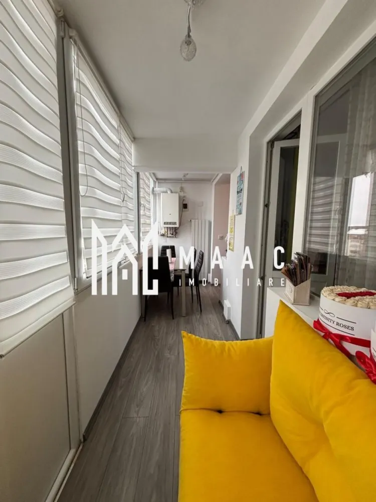 Apartament 2 camere | Balcon | Lift | Etaj 6/10 | Mihai Viteazul - Maac Imobiliare prezintă un apartament cu 2 camere, situat la etajul 6 al unui bloc de 10 etaje, pe Bulevardul Mihai Viteazul, într-o zonă liniștită și bine conectată. Imobilul este curat, întreținut și dispune de lift, oferind confortul necesar unei locuințe moderne. Apartamentul are o suprafață utilă de 47 mp, la care se adaugă un balcon generos, închis în termopan, de 7,3 mp, ideal pentru momente de relaxare sau pentru un spațiu suplimentar de depozitare. Compartimentarea a fost gândită pentru a oferi funcționalitate și confort: două holuri spațioase cu zone dedicate de depozitare, bucătărie complet mobilată și utilată, living luminos și dormitor primitor. Toată instalația electrică și sanitară a fost recent renovată, asigurând siguranță și funcționalitate pe termen lung. Apartamentul se vinde complet mobilat și utilat, fiind pregătit pentru mutare imediată. Această proprietate reprezintă o oportunitate ideală pentru cei care caută un cămin confortabil, pe Bulevardul Mihai Viteazul, aproape de toate facilitățile și mijloacele de transport. Pentru mai multe informatii specificati ca ati vazut anuntul CP2888632 }}