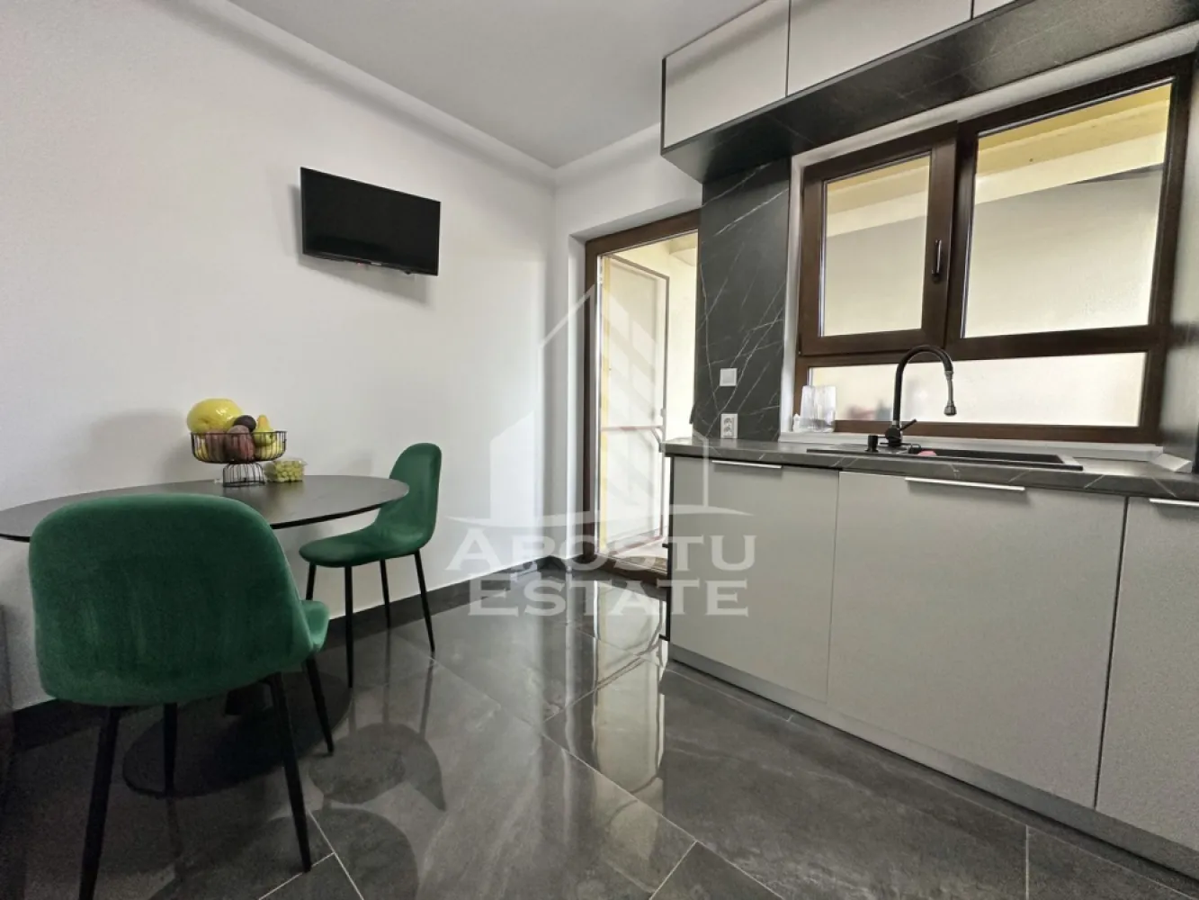 Duplex cu 3 camere si 2 bai complet mobilat si utilat in Calea Urseni.