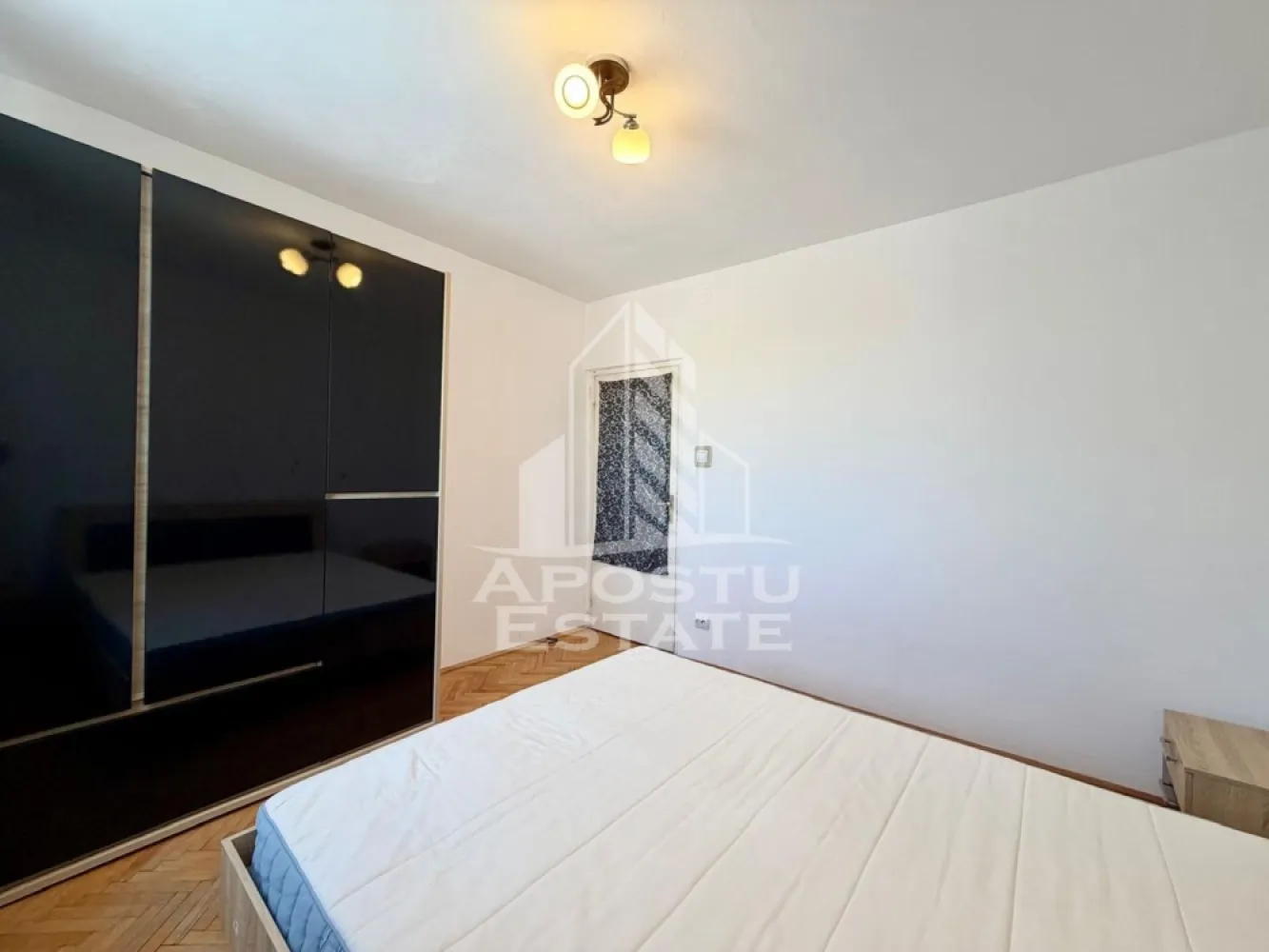 Apartament 2 camere de vanzare, zona Circumvalatiunii, Timisoara