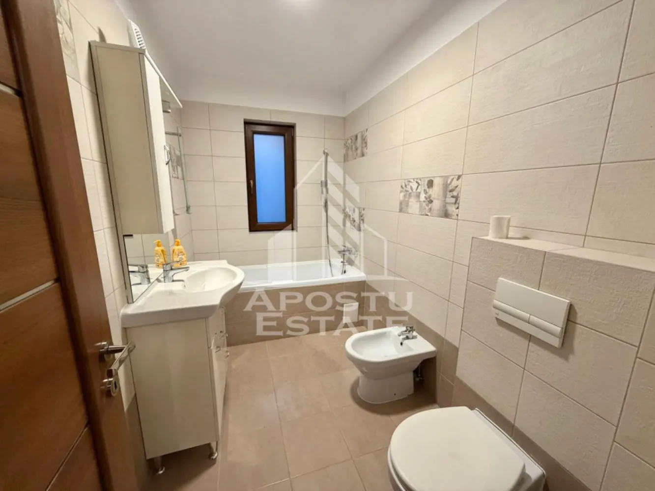 Apartament cu 3 camere de inchiriat, Calea Urseni Zone 2, Timisoara