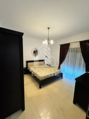 Duplex 5 camere de inchiriat,curte proprie, loc de parcare, Dumbravita