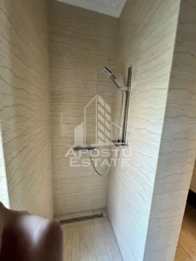 Duplex 5 camere de inchiriat,curte proprie, loc de parcare, Dumbravita