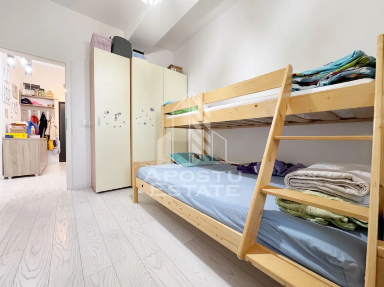 Apartament 3 camere de vanzare, 68mp utili + 2 balcoane -Calea Urseni