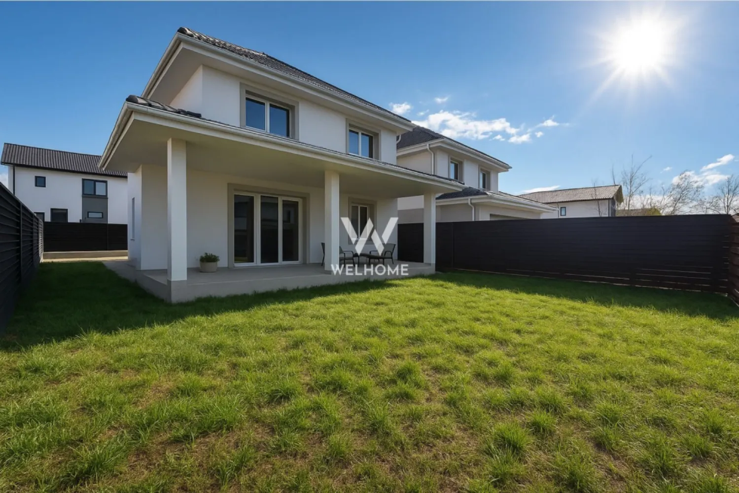 Casa 4 camere, teren 420 mp - NOU - Sibiu, Selimbar - Casa noua 4 camere, 2 bai - Selimbar, Sibiu - spatiu si confort pentru familie La 10 minute de centrele comerciale, aproape de scoala si Primarie - strada asfaltata, iluminata Casa individuala cu parter si etaj + pod, cca 120 mp, teren 420 mp La Parter - hol acces, baie, spatiu tehnic si depozitare, bucatarie open space cu living si acces pe o terasa generoasa acoperita. La cerere se poate separa bucataria. La Etaj sunt 3 dormitoare, hol si baie Pod - spatiu depozitare sau poate fi adaptat - prevazut cu 2 geamuri tip iluminator si instalatie electrica. La etaj este placa de beton izolata cu polistiren extrudat pentru o izolare termica si fonica intre etaje. Casa se preda la interior la stadiu de ALB: pereti finisati cu lavabila, centrala termica, incalzire in pardoseala, termostate in fiecare incapere, instalatii sanitare si electrice pe pozitie, geamuri termopan 5 camere, 3 foi de sticla Exterior casa la CHEIE: izolatie polistiren 10cm, decorativa, pervaze geamuri, alimentare pentru camere de supraveghere si alarma, poarta acces pietonal si auto, curte pavata cale acces pietonal si parcare auto. Termen predare - fine an 2025 Pret : 255.000 euro }}