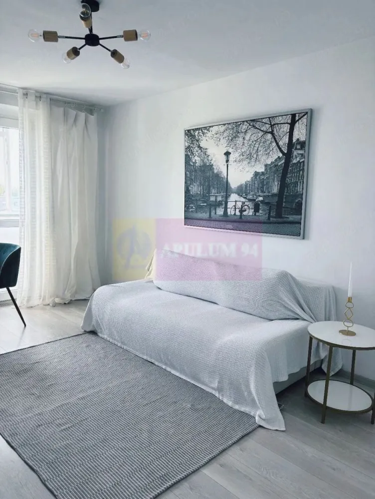 Apartament 2 camere Drumul Taberei - Agentia Imobiliara Apulum 94, va ofera spre vanzare,
Apartament 2 camere mobilat și utilat într-o zonă liniștită din București, Sector 6, cartier Drumul Taberei, metrou Valea Ialomiței.

Apartamentul este decomandat, situat la etajul 5 și este compus din living cu balcon, dormitor, bucătărie, baie și hol. Acesta a fost renovat recent,instalația electrică și termică a fost înlocuită în totalitate.
Dispune de următoarele : mobilier, TV, internet WiFi ,boiler in cazul situațiilor neplăcute, mașina de spălat, frigider, plită, cuptor, aparat cafea, aer condiționat.
Blocul a fost reabilitat termic

Este poziționat lângă intrarea de metrou Valea Ialomiței, iar în imediata apropiere se află următoarele :
 Grădiniță nr. 210
 Școala nr. 206
 Parc Moghioros, parc Constantin Brâncuși
 Centre comerciale Mall Plaza, Kaufland, Auchan
 Săli fitness: Be live, Sas Gym, 700 fit etc