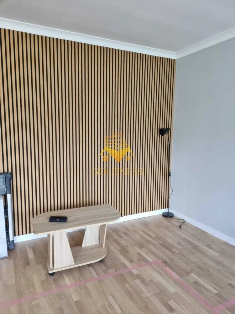 1 camera, Zorilor, Studio, UMF, USAMF, UTCN, Observatorului, Parcare - GOLDNESS Imobiliare vă propune spre închiriere un apartament cu 1 camere tip Studio complet mobilat și utilat, la etajul 3 într-un imobil de 4 etaje, fără lift în Cartierul Zorilor.
Dispune de loc de parcare!
Se află în apropierea stațiilor de transport în comun, magazine, restaurante, spații verzi, farmacii, etc. 

Apartamentul este compartimentat astfel:
 - camera cu pat canapea extensibila, dressing, noptiere
 - bucătărie complet utilată și mobilată, loc de servit masa, cuptor cu microunde
 - baie cu dus walkin, calorifer port prosop și dulap pentru depozitare.
 - terasa de 5mp.

Imobilul este dotat cu toate cele necesare- centrală proprie, frigider, aragaz, hotă, mașină de spălat haine, etc. 
*Canapeaua extensibila este comandată și ajunge în câteva zile, nu se regăsește în poze.

Dacă sunteți interesați de acest apartament și doriți să îl vizionați, dar și pentru alte oferte nu ezitați să ne contactați telefonic sau prin e-mail. Vă stăm la dispoziție!
Pentru intermediere se percepe un comision de 50% din prețul chiriei!