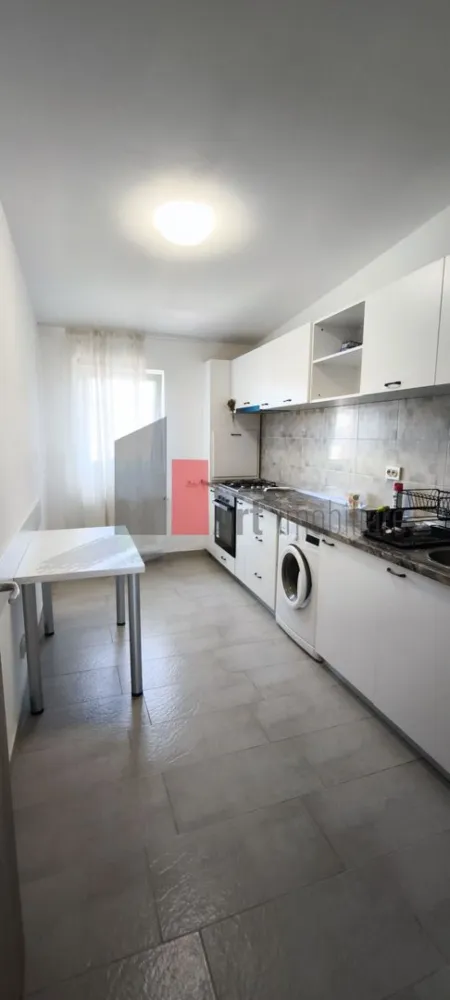 Ap 2 camere Mobilat Popesti leordeni - Se inchiriaza ap 2 cam, et 5, bloc cu lift, mobilat utilat nou, cu loc de parcare, in Popesti -Leordeni.
Pretul chiriei este de 450 euro si se va plati 1 luna in avans si 1 luna garantie.
Apartamentul este in perfecta stare, curat, mobilat complet si utilat cu tv, masina de spalat, frigider cu congelator, aragaz, dulapuri etc.