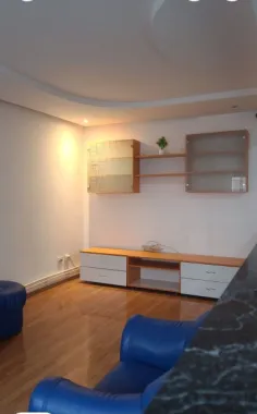 De inchiriat apartament 3 camere, Micro 20, 2100 lei