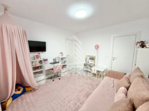 Apartament cu 3 camere dressing si debara in Giroc.