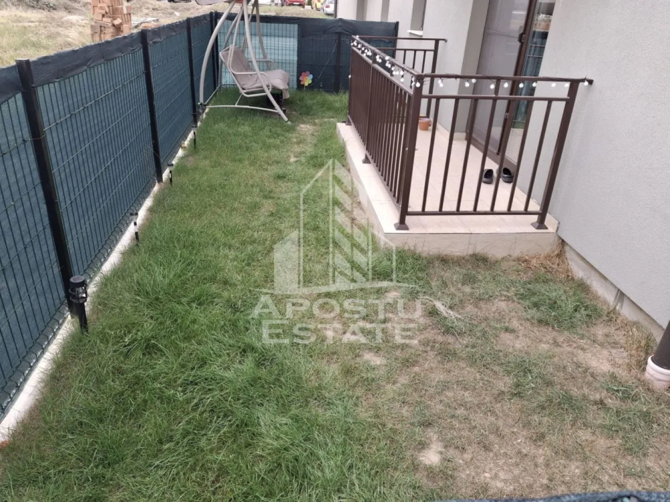 Apartament cu 2 camere mobilat cu gradina proprie de 50 mp in Giroc.