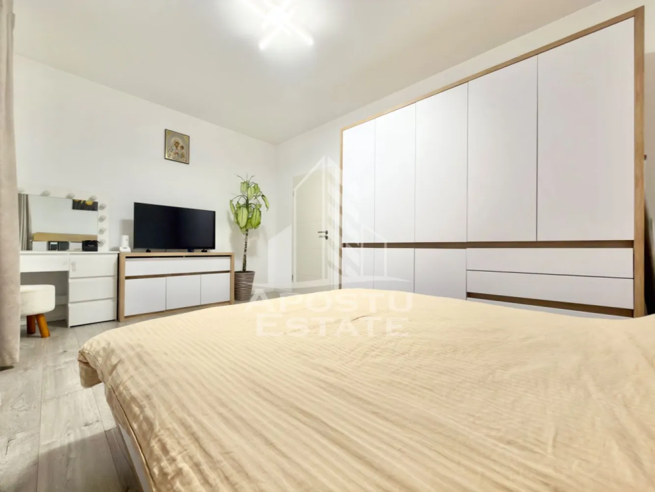 Apartament cu 3 camere mobilat, 70 mp utili, in Giroc la etajul 2.