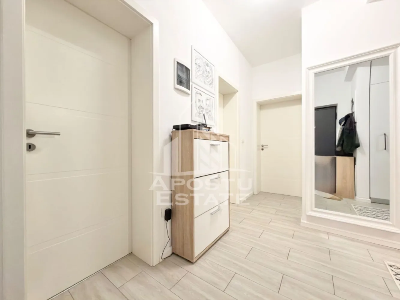 Apartament cu 3 camere mobilat, 70 mp utili, in Giroc la etajul 2.