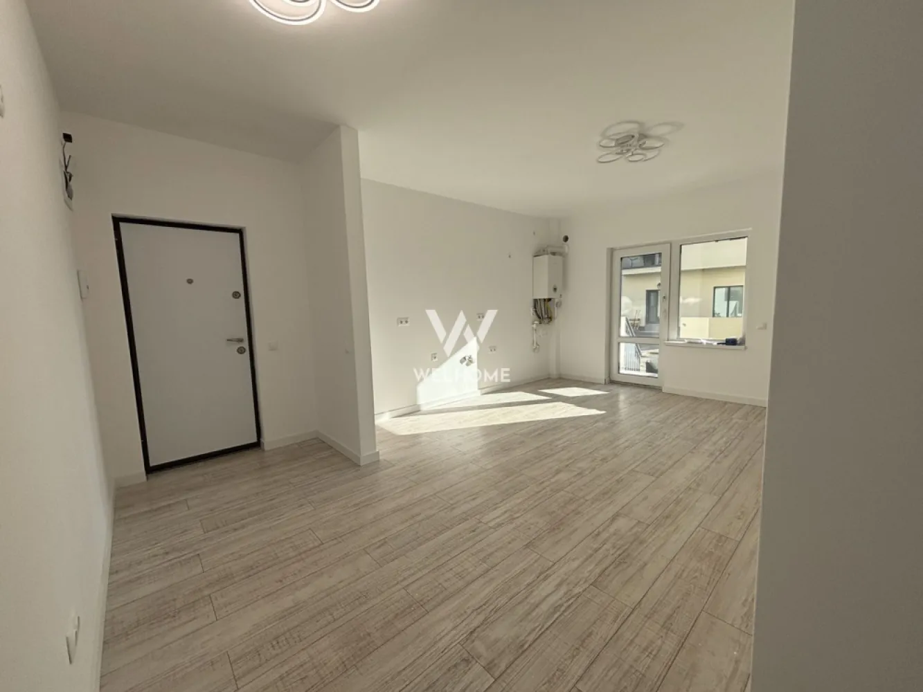 Apartament 3 camere LA CHEIE cu gradina - Doamna Stanca - Apartament 3 camere GATA DE PREDARE cu gradina 47 mp - Doamna Stanca Suprafata utila 61.2 mp si 47 mp gradina. Situat la parterul inalt al unui bloc cu doar 3 apartamente pe etaj. Compartimentare practica : hol acces, living open space cu bucatarie, 2 dormitoare , baie si balcon. Apartamentul este finisat LA CHEIE, se preda exact asa cum se observa in poze: parchet, faianta, corpuri sanitare, cada, usi in interior, incalzire in pardoseala. Gradina de 47 mp, acces in gradina pe scara metalica, imprejmuit cu gard. Situat intr-o zona buna cu acces facil la shopping city, statie de autobuz, scoala, magazine etc. Se vinde cu un loc de parcare inclus in pret. Pret 132.000 euro - se poate achizitiona si cu credit ipotecar. Telefon: 0747.639.802 }}