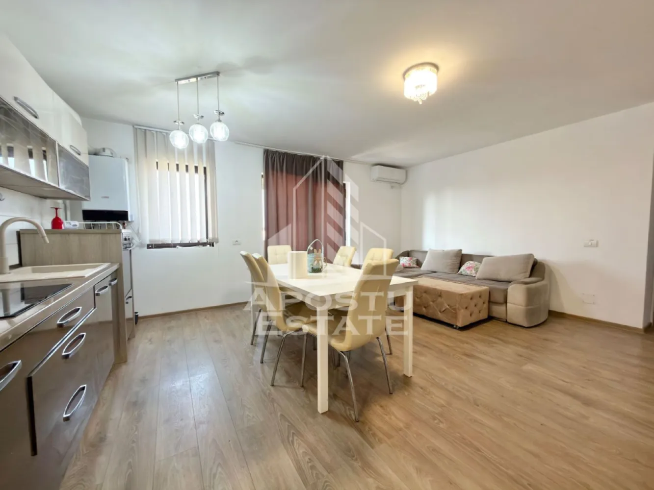 Apartament cu 3 camere complet mobilat si utilat la etajul 2 in Giroc. - APOSTU ESTATE va propune spre vanzare un apartament cu 3 camere situat in Giroc - Chisoda.
In apropiere sunt magazine si supermarket-uri precum: Lidl, Profi, magazin alimentar la o distanta de 5-10 minute, acces facil la mijloace de transport in comun.

Apartamentul se vinde complet mobilat si utilat precum se observa in imagini. 
Imobilul este situat la etajul 2.
Suprafata este de 63 mp utili + terasa.

Compartimentare:
- hol acces.
- living si bucatarie open space.
- 2 dormitoare.
- baie cu geam si dus.
- terasa.

Detalii tehnice:
- constructie realizata in anul 2021 din caramida Porotherm de 25 cm.
- exterior izolat cu polistiren de 10 cm eps 80. 
- electrocasnice noi, in stare perfecta de functionare: (plita electrica, cuptor, masina de spalat vase, masina de spalat rufe, clima).
- geamuri termopan, pentru izolare fonica si termica superioara, foarte mari si luminoase.
- aparat pentru aer conditionat in living.
- centrala proprie pe gaz, sistem eficient de incalzire prin pardoseala.
- aparataje modulare Gewis.
- usa acces securizata, usi interioare porta doors albe.
- 1 loc de parcare.

Utilitati complete: curent, apa de la retea, canalizare, gaz, internet prin fibra optica, cablu Tv.
Pretul este negociabil.
Pentru mai multe detalii nu ezitati sa ne contactati!

Acceptam orice fel de credit bancar. Oferim consultanta si solutii financiare prin colaboratorii nostri pentru a obtine cel mai avantajos credit Ipotecar sau Noua Casa.

Va asteptam cu drag la o vizionare chiar astazi!
CP2993853