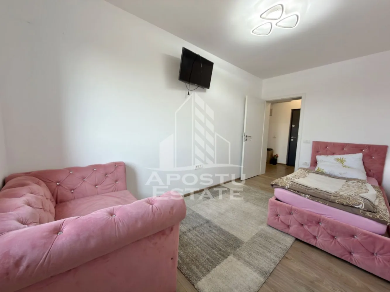 Apartament cu 3 camere complet mobilat si utilat la etajul 2 in Giroc.