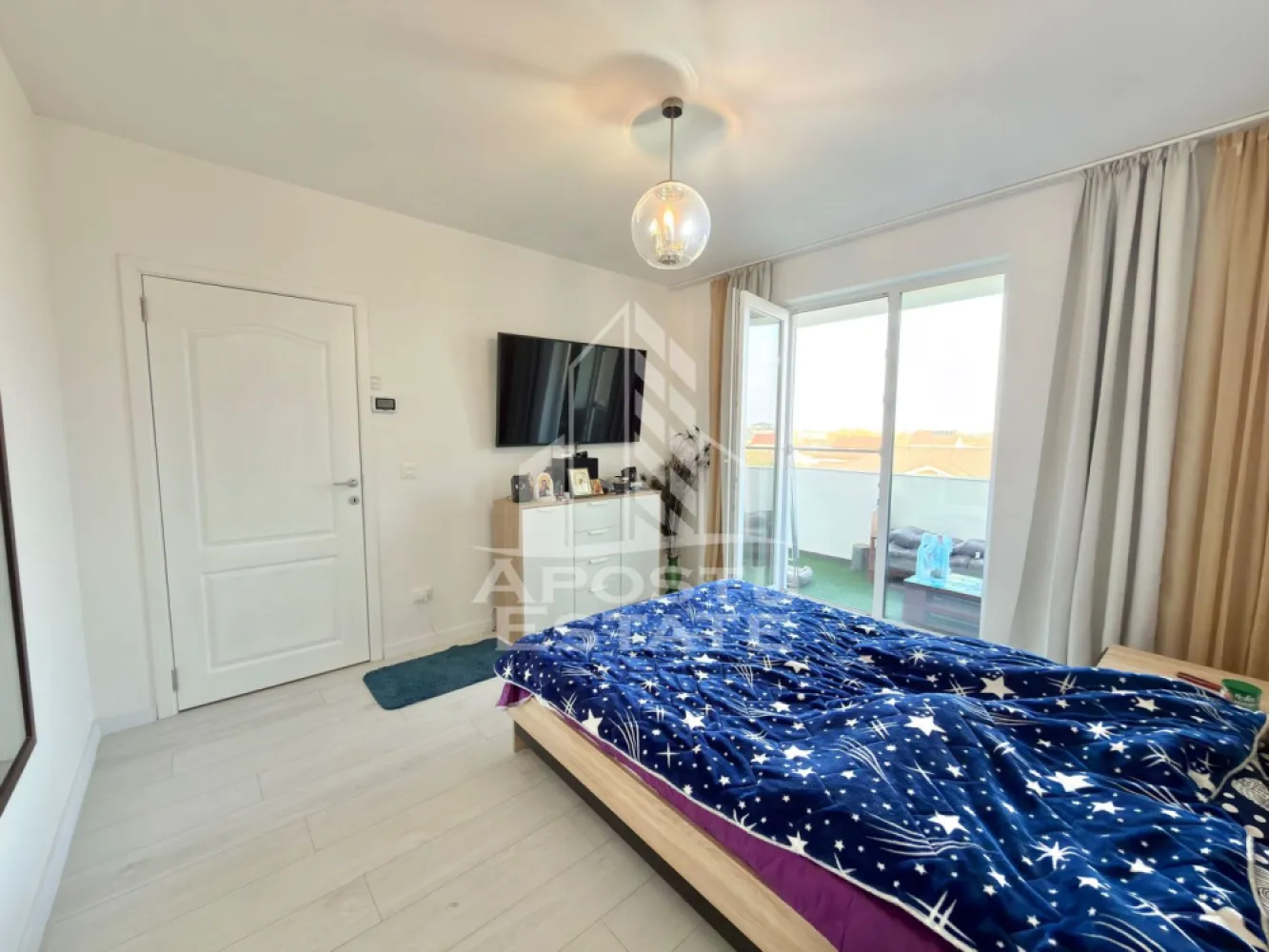 Apartament cu 2 camere mobilat decomandat, dressing si debara in Giroc
