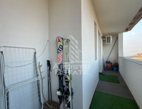 Apartament cu 2 camere mobilat decomandat, dressing si debara in Giroc