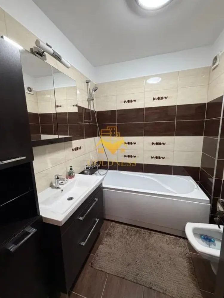 2 camere open space,Modern Parcare, Grand Park, Iulius Mall Gheorgheni - GOLDNESS Imobiliare vă propune spre închiriere un apartament cu 2 camere complet mobilat și utilat, la etajul 3 într-un imobil de 10 etaje, în Cartierul Gheorgheni.
Dispune de loc de parcare subterana!
Se află în apropierea stațiilor de transport în comun, magazine, restaurante, spații verzi, farmacii, etc. 

Apartamentul este compartimentat astfel:
 - dormitor cu pat matrimonial, dressing, noptiere
 - living cu bucatarie open space complet utilată și mobilată, canapea extensibilă, loc de servit masa 
 - baie cu cada, calorifer port prosop și dulap pentru depozitare.
 - terasa de 12 mp.

Imobilul este dotat cu toate cele necesare- centrală proprie, frigider, aragaz, hotă, mașină de spălat haine, etc. 

Dacă sunteți interesați de acest apartament și doriți să îl vizionați, dar și pentru alte oferte nu ezitați să ne contactați telefonic sau prin e-mail. Vă stăm la dispoziție!
Pentru intermediere se percepe un comision de 50% din prețul chiriei!
