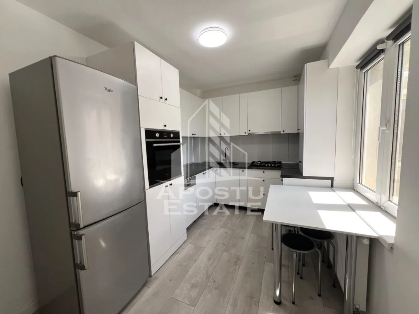 Apartament cu 2 camere de inchiriat, centrala proprie, zona Fabric