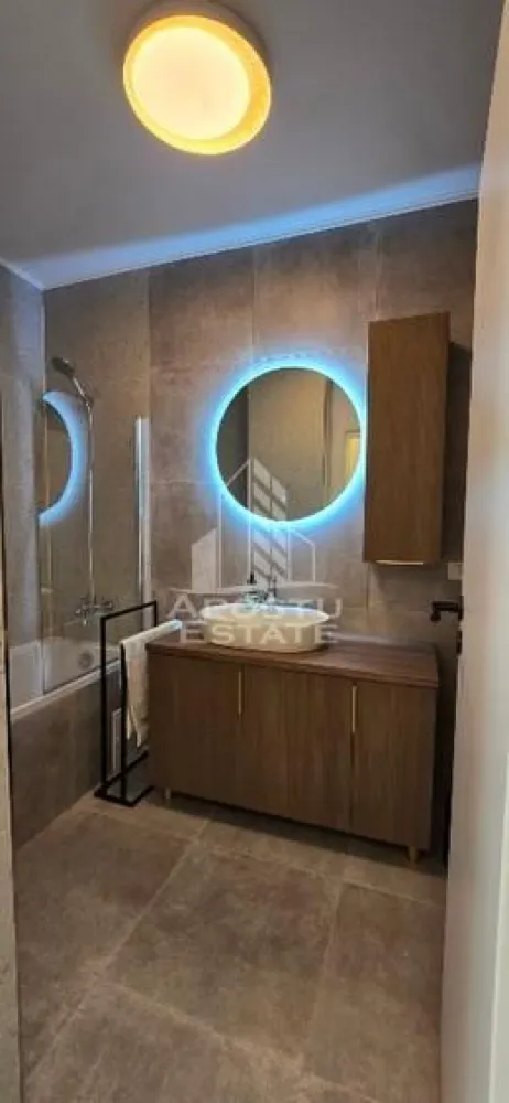 Apartament de lux 2 camere de inchiriat,loc de parcare,Calea Aradului