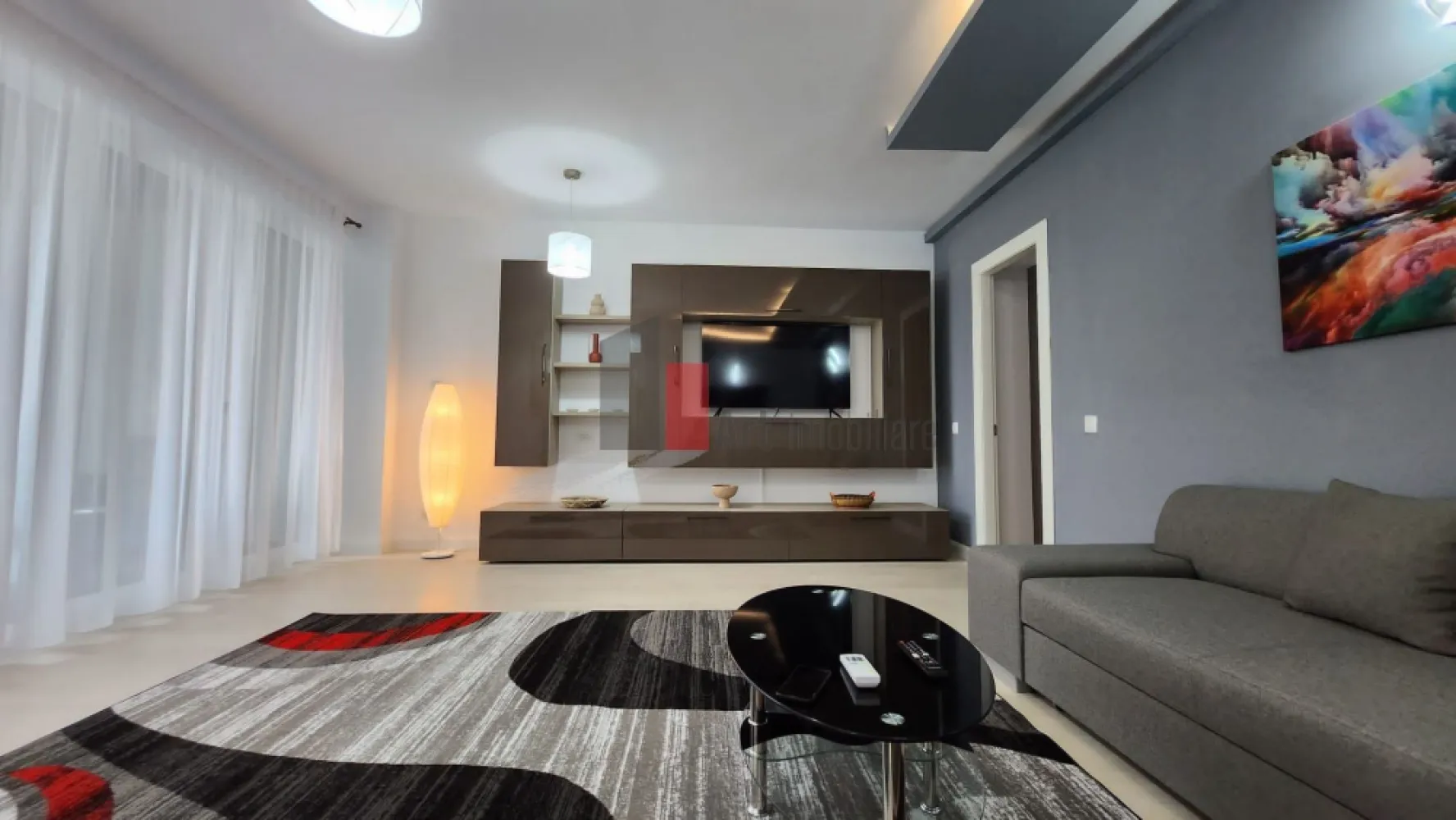 APARTAMENT 3 CAMERE LUX FLOREASCA - Va oferim spre vanzare un apartament de 3 camere decomadate situat in zona Floreasca.
 Se afla intr-un bloc de apartamente construit in anul 2022,la etajul 4 din 9 si detine o 
suprafata de70mp si terasa de 8mp.
 Apartamentul este format din living , 2 dormitoare , bucatarie ,baie, hol, terasa. 
 Apartamentul se vinde mobilat si utilat. 
 In apropiere se afla complexul Promenada si metroul Aurel Vlaicu.
 Pentru alte detalii sau imformatii va rugam sa ne contactati la 0722 371 033.