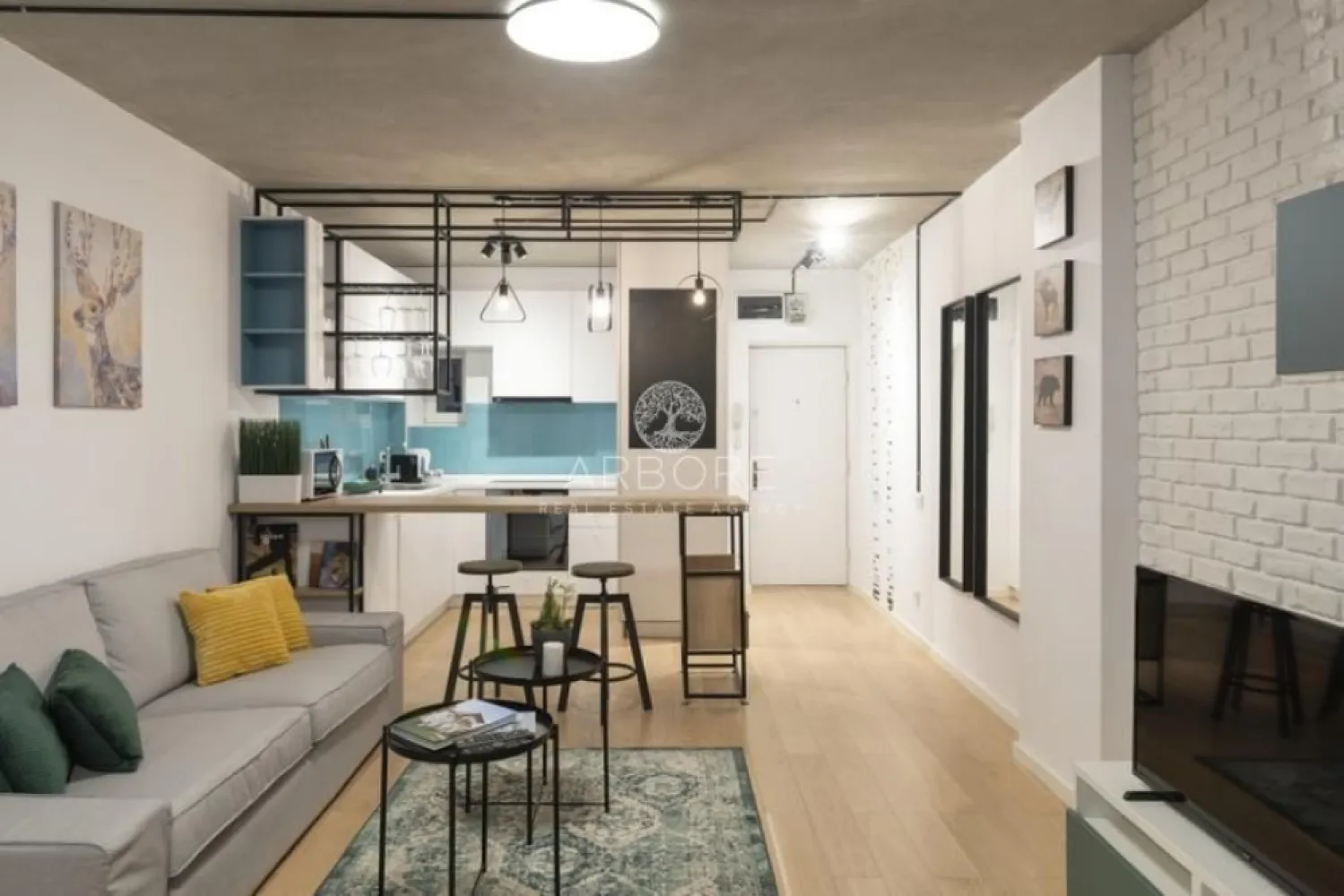 Apartament 3 camere, Sala Palatului, Blocul turn, etaj1 - Inchiriere apartament 3 camere ultracentral
Living deschis cu bucatarie inclusa, a treia cu acces din dormitorul principal. Ideal birou, dressing, camera copil
Pozitie: in blocul turn, Sala Palatului
Design contemporan, complet mobilat si dotat (masina spalat rufe, masina spalat vase, frigider, aragaz, cuptor, microunde, cafetiera etc)
Disponibil imediat . Se inchiriaza complet mobilat si utilat.
Va stam la dispozitie pentru informatii suplimentare sau pentru programarea unei vizionari.
Comisionul agentiei este de 50% din prima prima luna, iar perioada minima a inchirierii este de 12 luni.

Cu deosebita consideratie, 
Arbore Real Estate