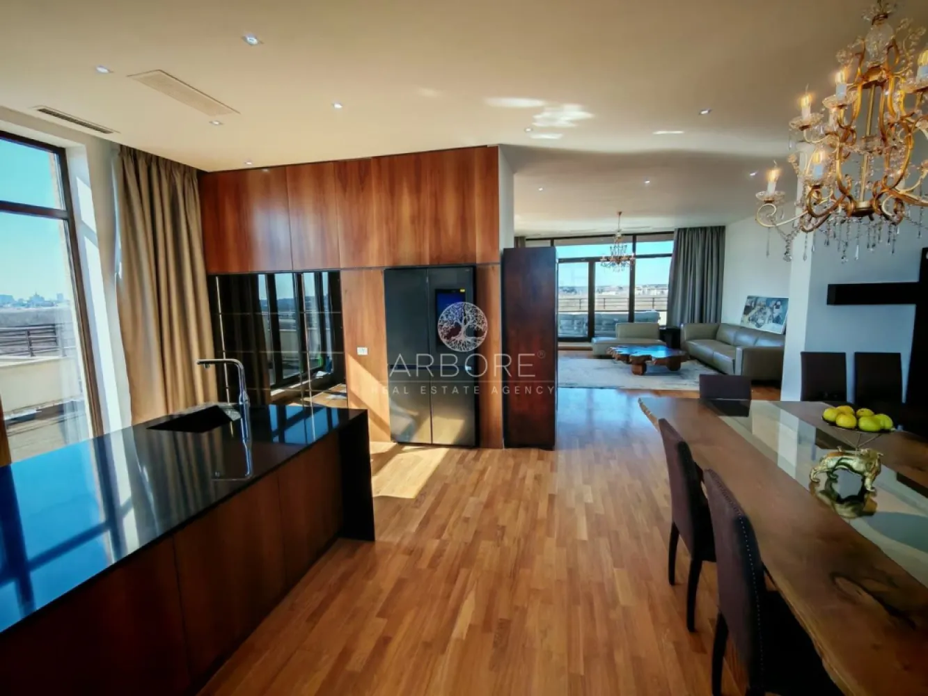 Penthouse 5 camere 250 mp lângă Ambasada SUA , zona Băneasa București - Arbore Real Estate vă oferă spre închiriere un penthouse spectaculos cu 5 camere și 250 mp, situat în una dintre cele mai exclusiviste zone rezidențiale din nordul Bucureștiului – Aleea Privighetorilor, Iancu Nicolae, Pipera, la câteva minute de Ambasada SUA și Pădurea Băneasa.

📍Penthouse-ul se află la etajul 7/7 al ansamblului rezidențial Privighetorilor 86P, una dintre cele mai apreciate dezvoltări din Baneasa.

✨ Detalii și compartimentare:
Suprafață utilă: 250 mp
Terasa: 300
Living generos, open space cu zonă de dining și bucătărie complet utilată și mobilată
3 dormitoare, fiecare cu baie proprie
Dormitor matrimonial cu dressing separat
1 debara cu intrare separată
Spații multiple de depozitare în holuri
Terasă panoramică – ideală pentru relaxare, plajă urbană sau socializare
2 locuri parcare la subteran inclus in pret

🏢 Avantaje locație:
Situat lângă Pădurea Băneasa – aer curat și liniște
Acces rapid la:
• Ambasada SUA
• Băneasa Shopping City, IKEA, Jolie Ville
• Grădina Zoologică Băneasa
• Școli internaționale de top: American School, British School, Liceul Francez „Anna de Noailles”, Avenor College, Little London, etc.

🛡️ Alte beneficii:
Ansamblu rezidențial securizat
Priveliști largi și lumină naturală pe tot parcursul zilei
Acces facil către DN1, aeroporturi și zona de birouri Pipera

Cerinte: 
Contract minim 12 luni
Comision agentie 50%
Depozit 2 luni
Pret 2800 euro + tva

📞 Disponibil imediat pentru închiriere – ideal pentru expați, diplomați sau familii care caută confort de top și intimitate.

Cu deosebită considerație,
Arbore Real Estate