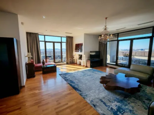 Penthouse 5 camere 250 mp lângă Ambasada SUA , zona Băneasa București