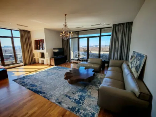 Penthouse 5 camere 250 mp lângă Ambasada SUA , zona Băneasa București