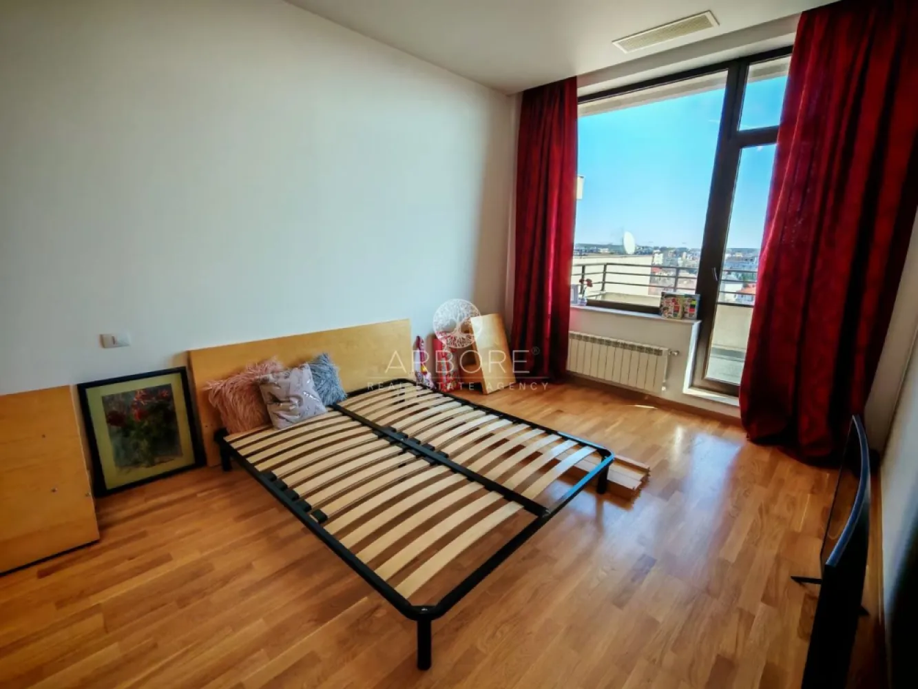 Penthouse 5 camere 250 mp lângă Ambasada SUA , zona Băneasa București