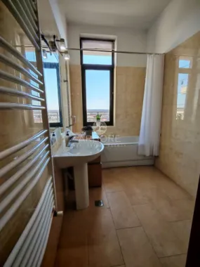 Penthouse 5 camere 250 mp lângă Ambasada SUA , zona Băneasa București